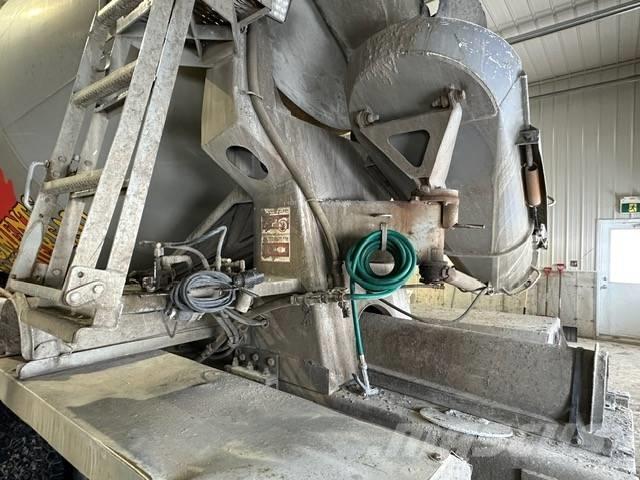 Mack CV 713 Kamionske beton pumpe