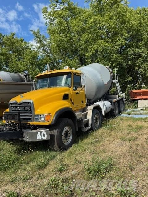 Mack CV 713 Kamionske beton pumpe