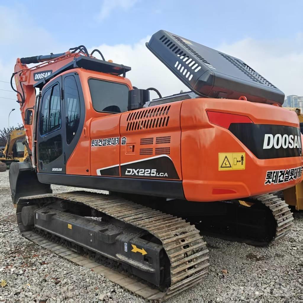 Doosan DX 225 LCA Bageri guseničari