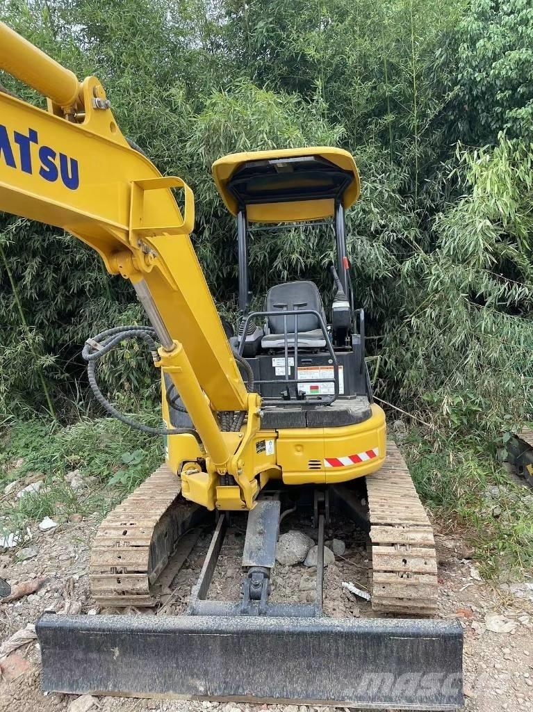 Komatsu PC35 Mini bageri < 7t