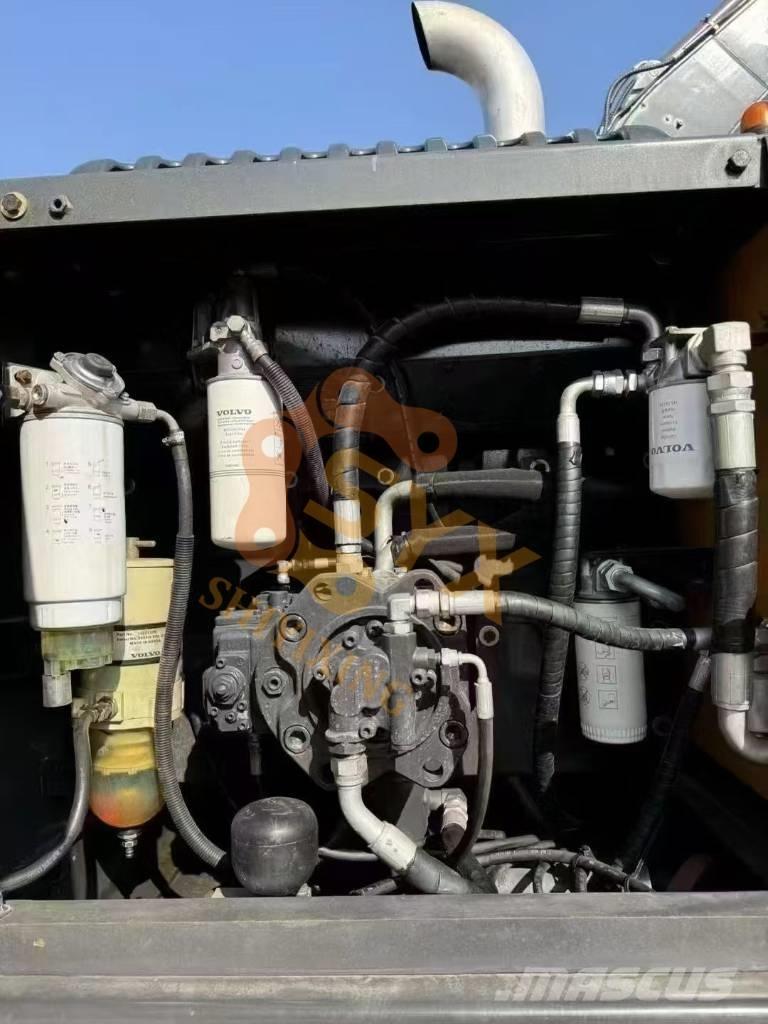 Volvo EC 240 D Bageri guseničari