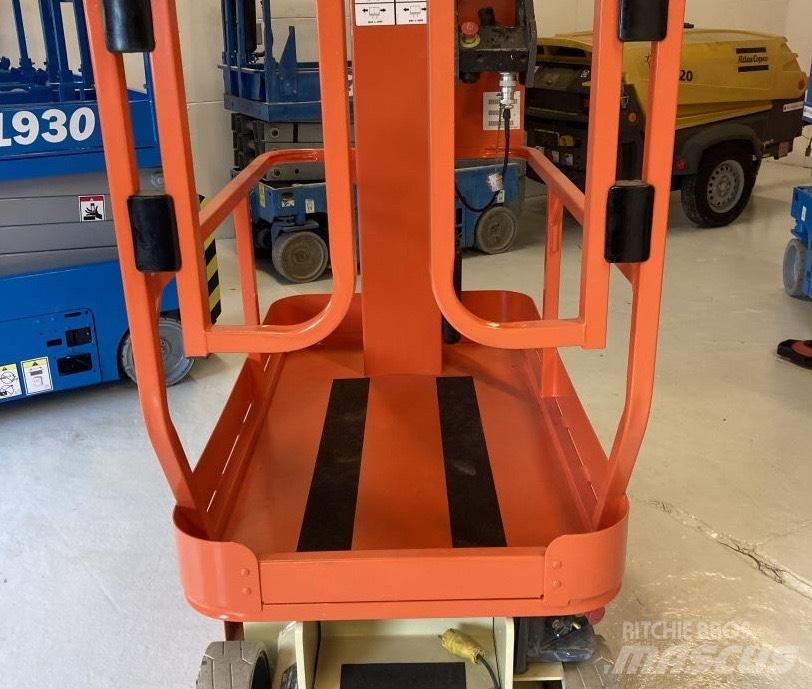 JLG 1230 ES Jarbolne penjajuće platforme