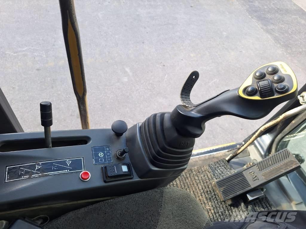 CAT M316C Bageri točkaši
