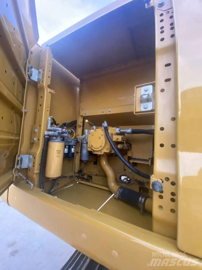 CAT 320 GC Bageri guseničari