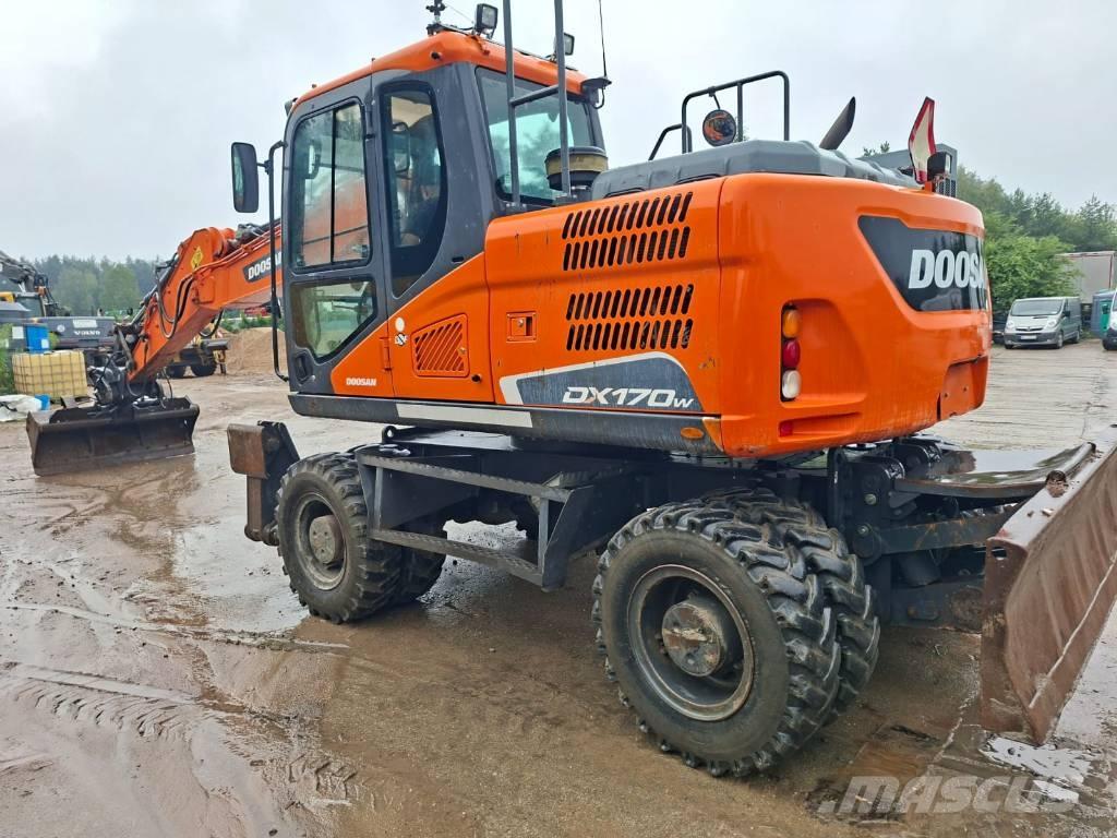 Doosan DX 170 W Bageri točkaši