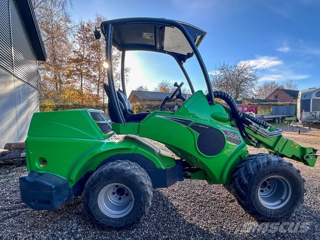 Avant 745 Višenamenski utovarivači