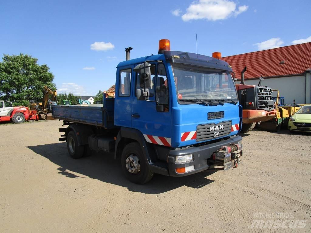 MAN LE 220 Kiperi kamioni