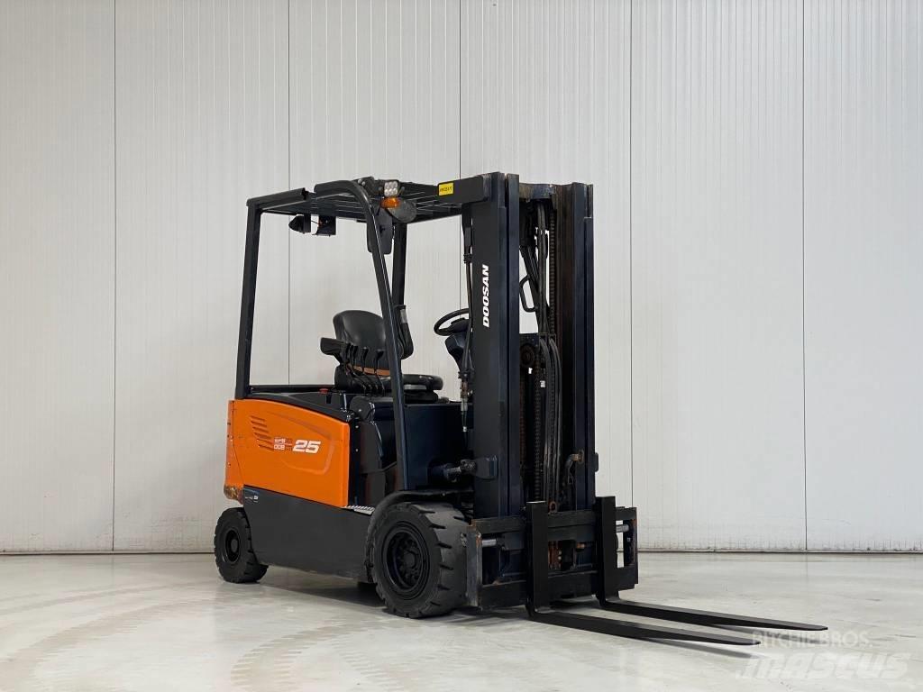 Doosan B25X-7 Električni viljuškari