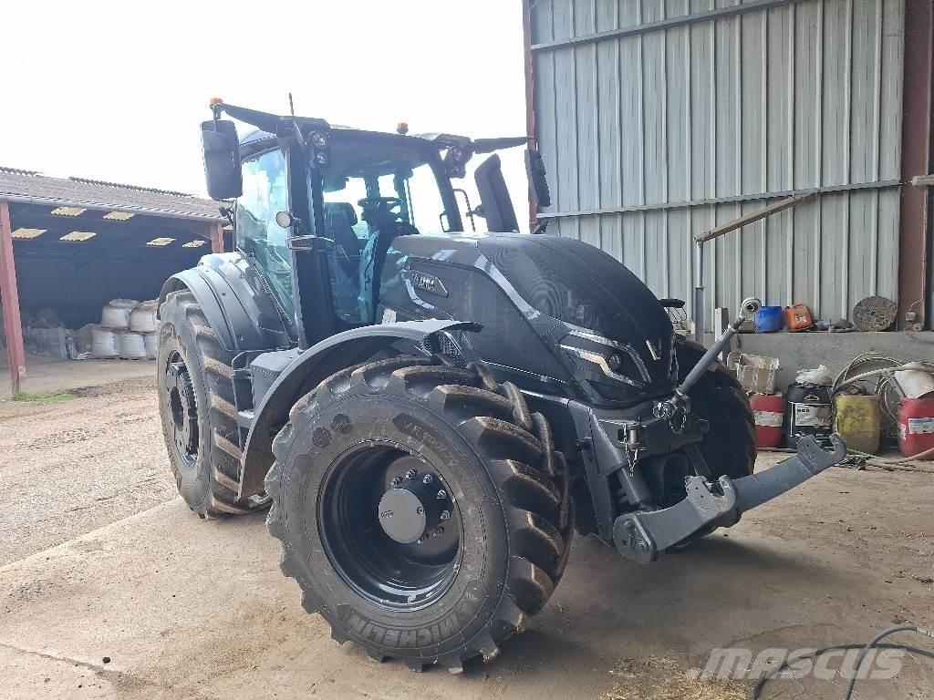 Valtra Q265 Traktori