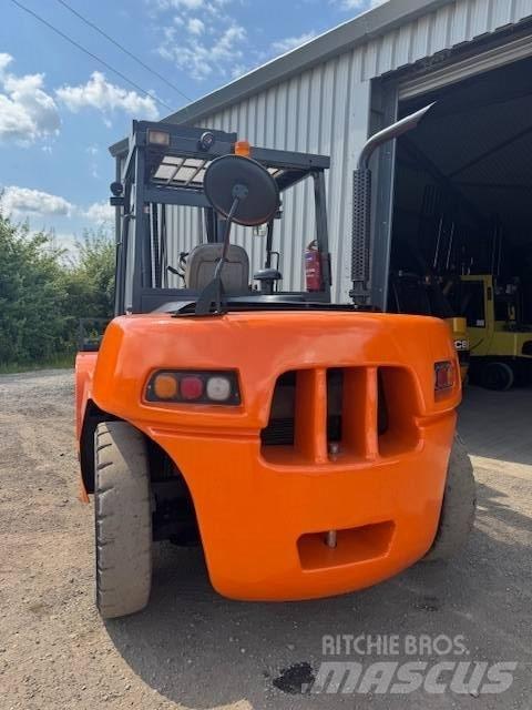 Doosan D 90 S-5 Dizelski viljuškari