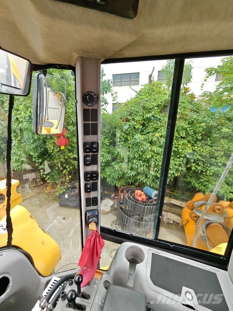 Volvo L 120 Utovarivači na točkove