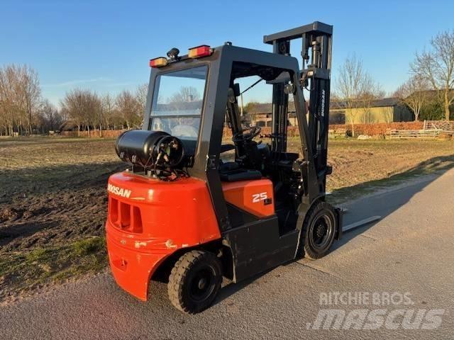 Doosan G 25 G Plinski viljuškari