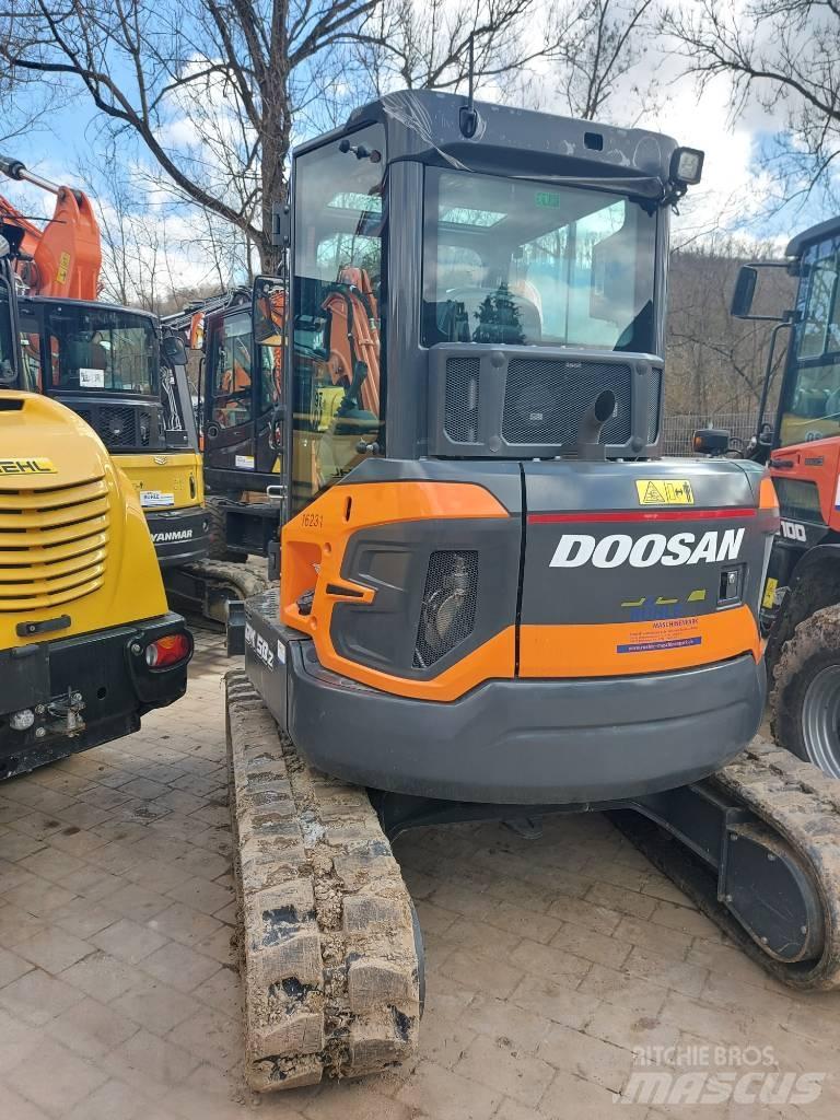 Develon DX 50 Z-7 Mini bageri < 7t