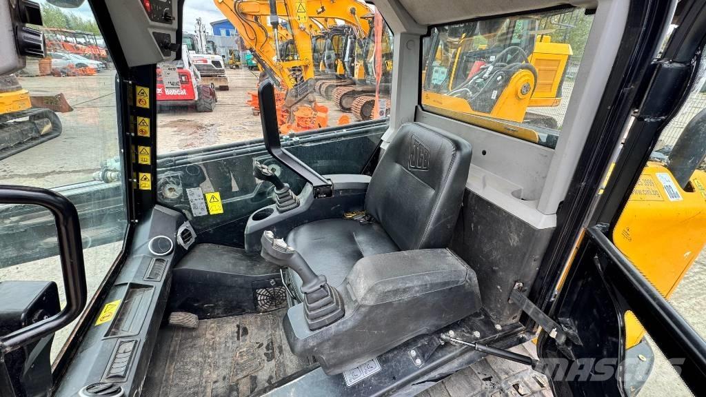 JCB 3 TS-8T Skid steer mini utovarivači