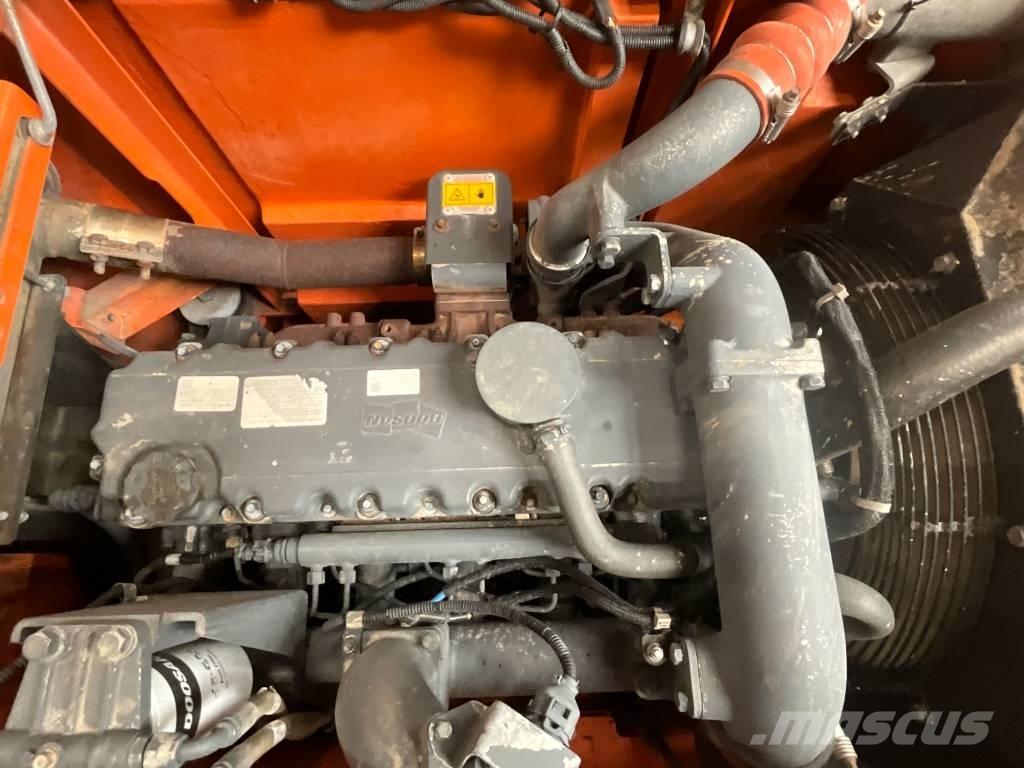 Doosan DX 235 LCR Bageri guseničari