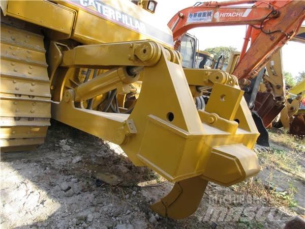 CAT D 6 R Buldožeri guseničari