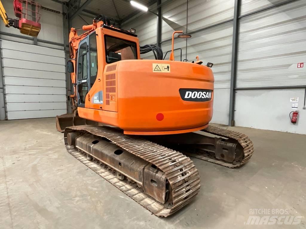 Doosan DX 235 LCR Bageri guseničari