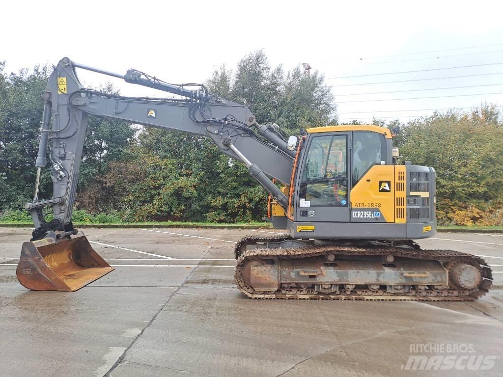 Volvo ECR235EL Bageri guseničari