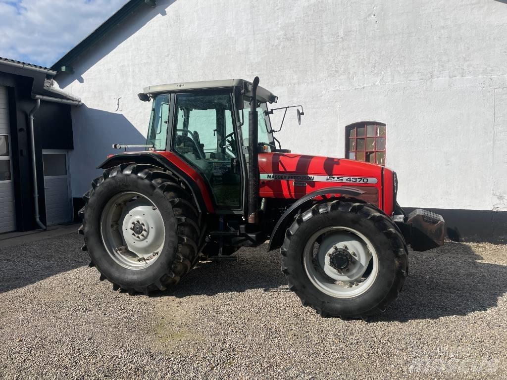 Massey Ferguson 4370 Traktori