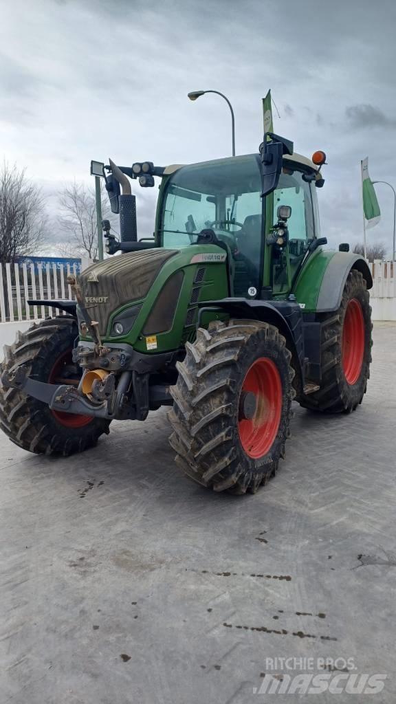 Fendt 512 Traktori