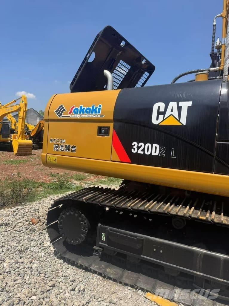 CAT 320D2 Bageri guseničari