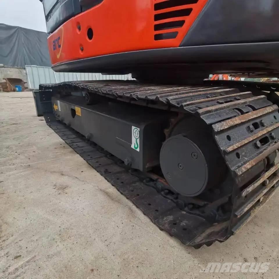 Hitachi ZX60U Mini bageri < 7t