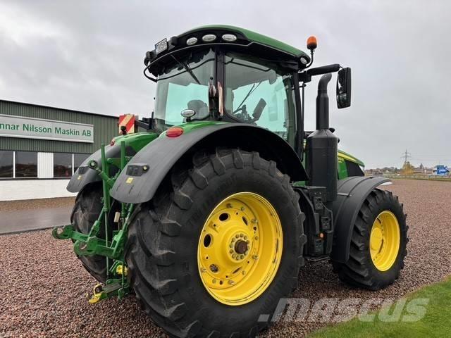 John Deere 7310 R Traktori
