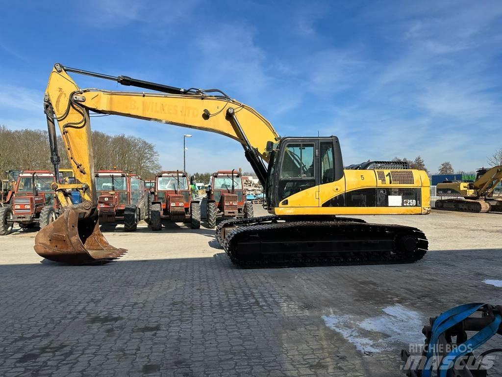 CAT 325DL Bageri guseničari