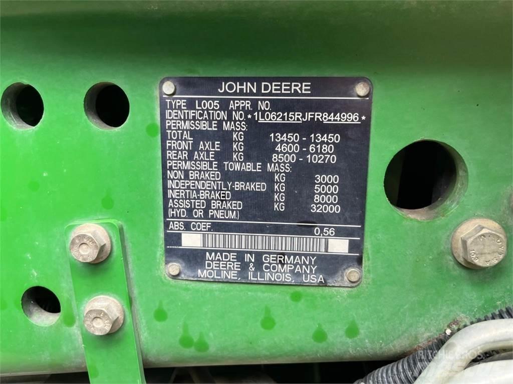 John Deere 6215R Traktori