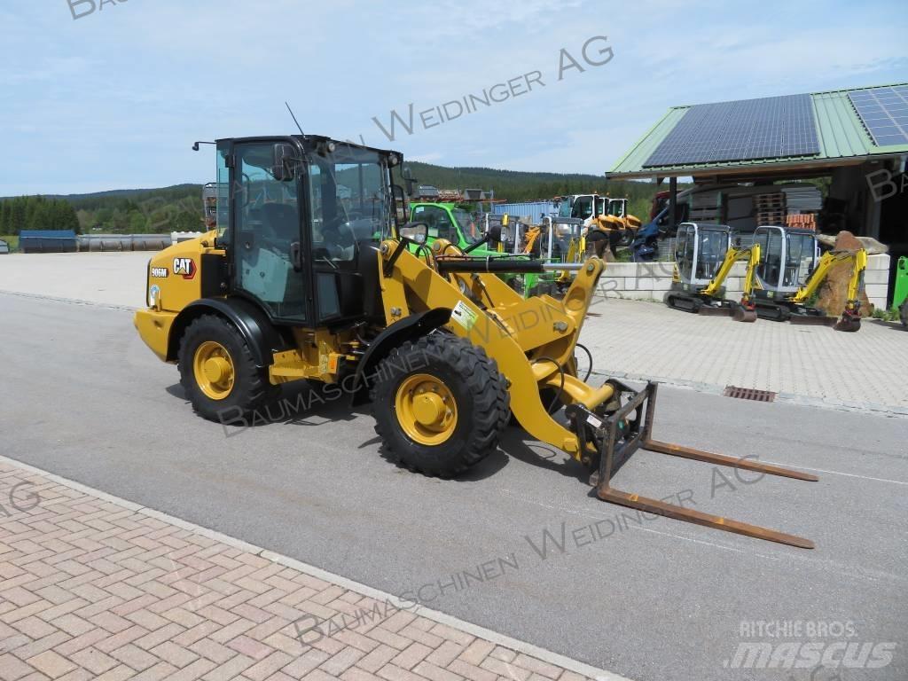 CAT 906M Utovarivači na točkove