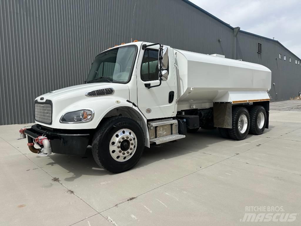 Freightliner M2 Kamioni za vodu