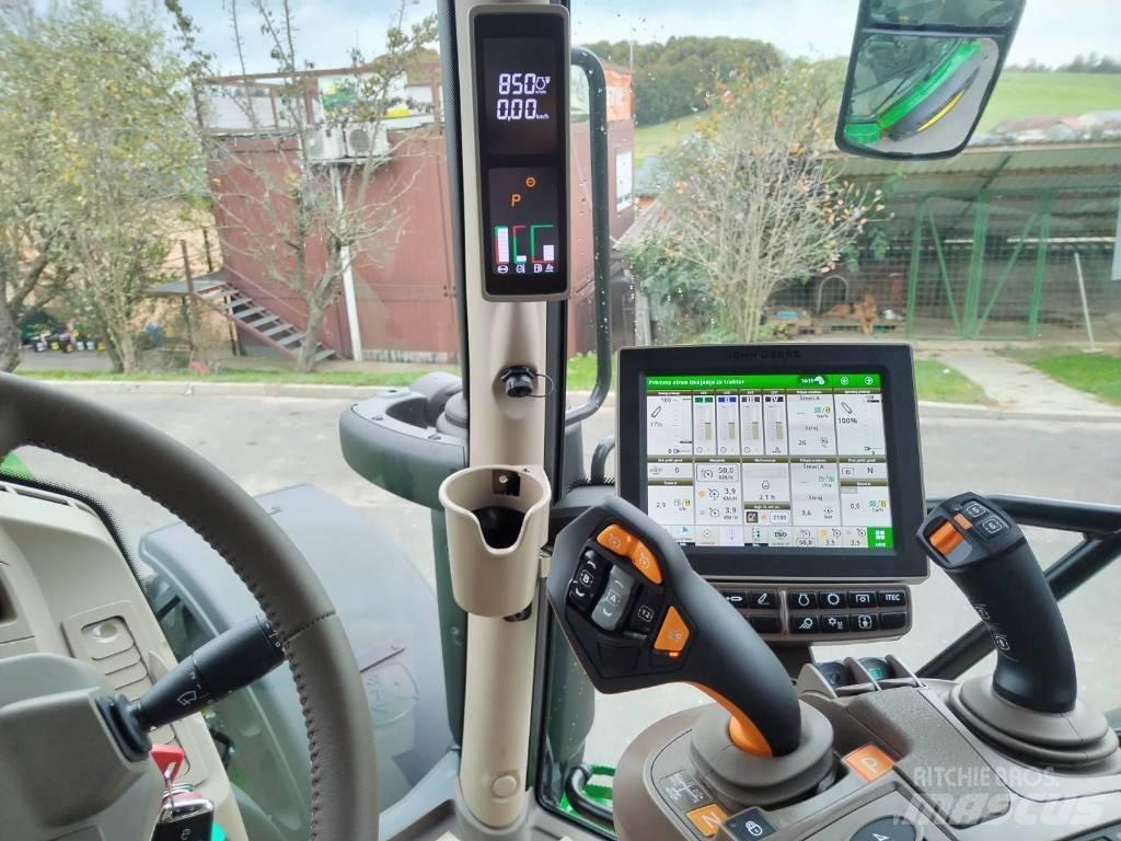 John Deere 6R 130 Traktori
