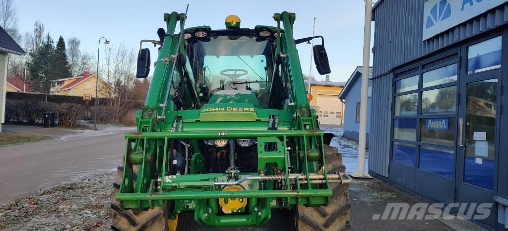 John Deere 6120 M Traktori