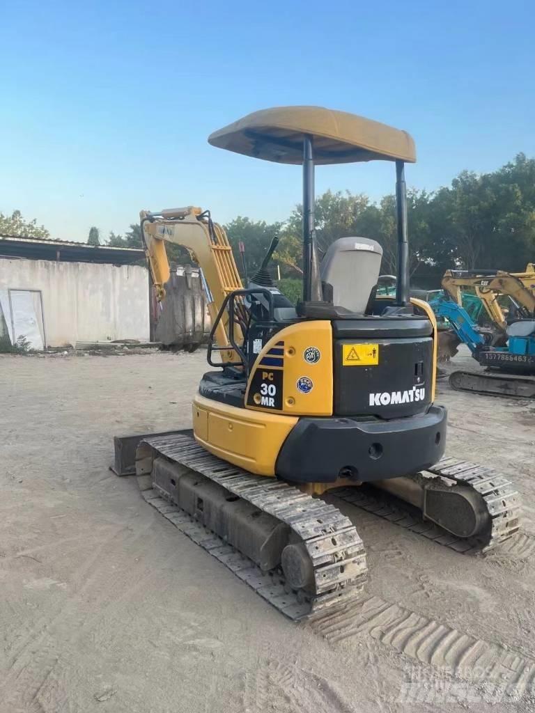 Komatsu PC30 MR Mini bageri < 7t