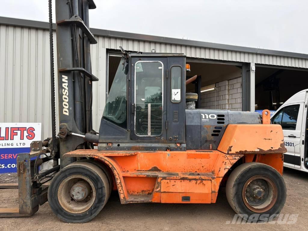 Doosan D 110 S-5 Dizelski viljuškari