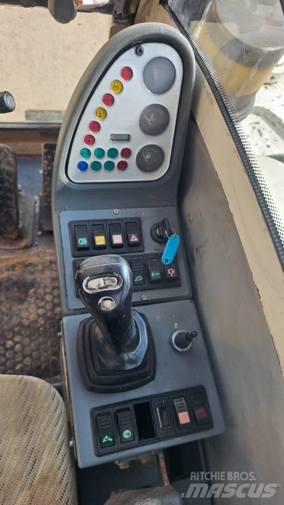 Terex HML 32 Bageri točkaši