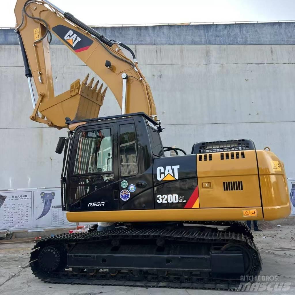 CATERPILLR 320d2 Midi bageri 7t – 12t