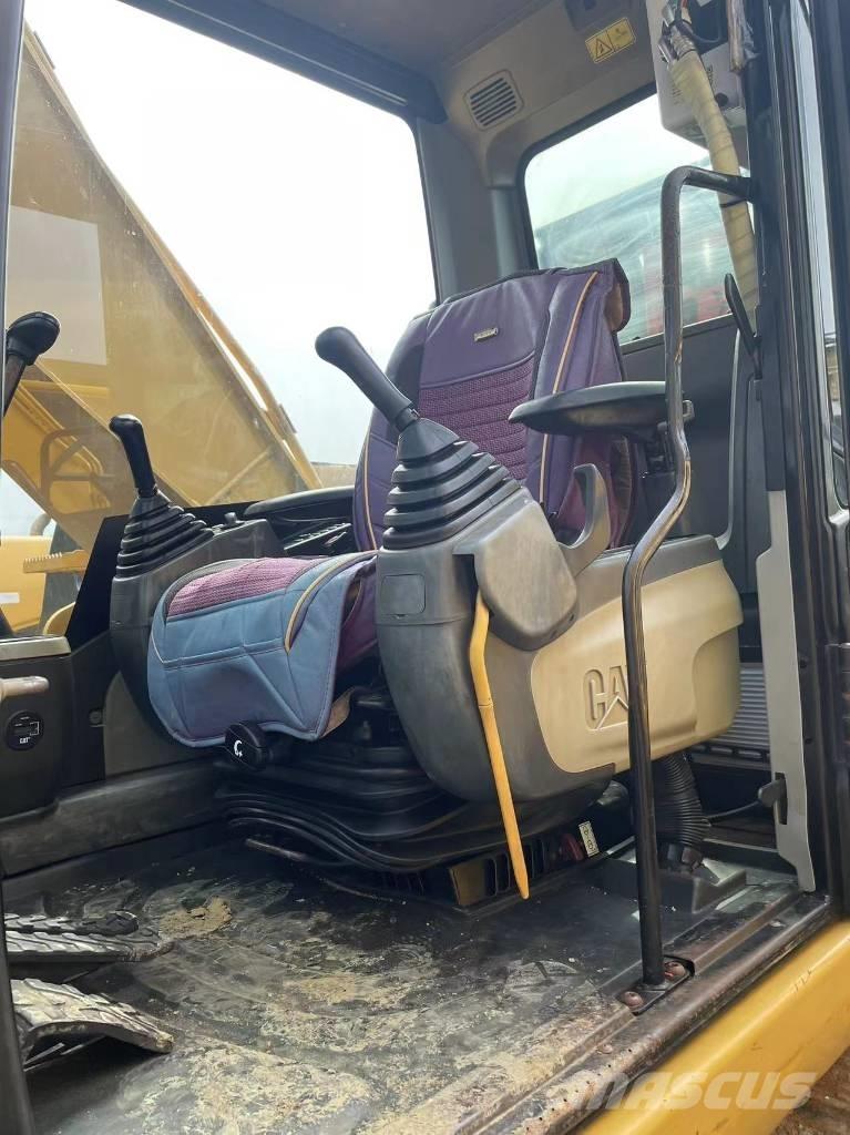 CAT 320d Bageri guseničari