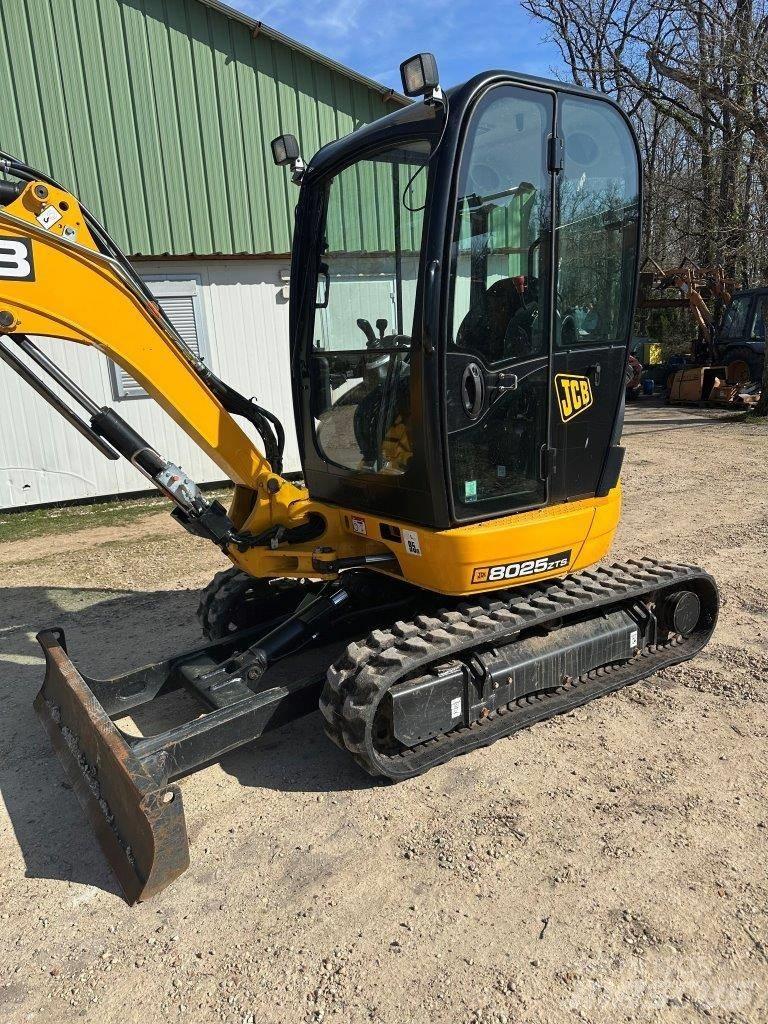 JCB 8025 ZTSL Mini bageri < 7t