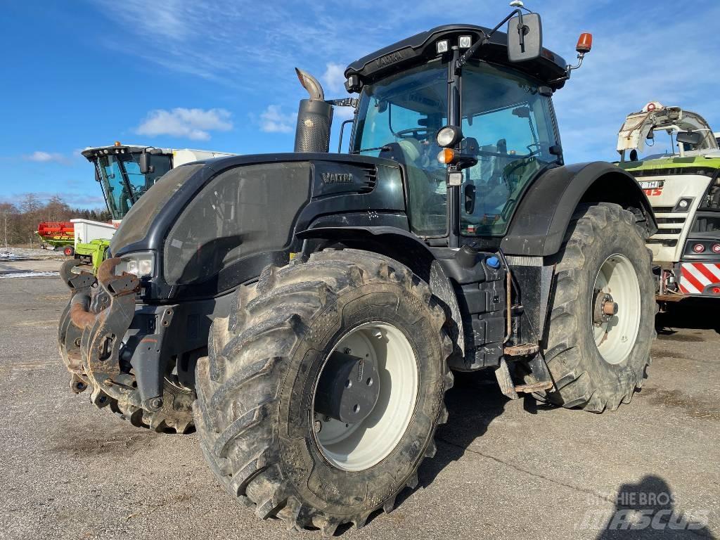 Valtra S 233 Traktori