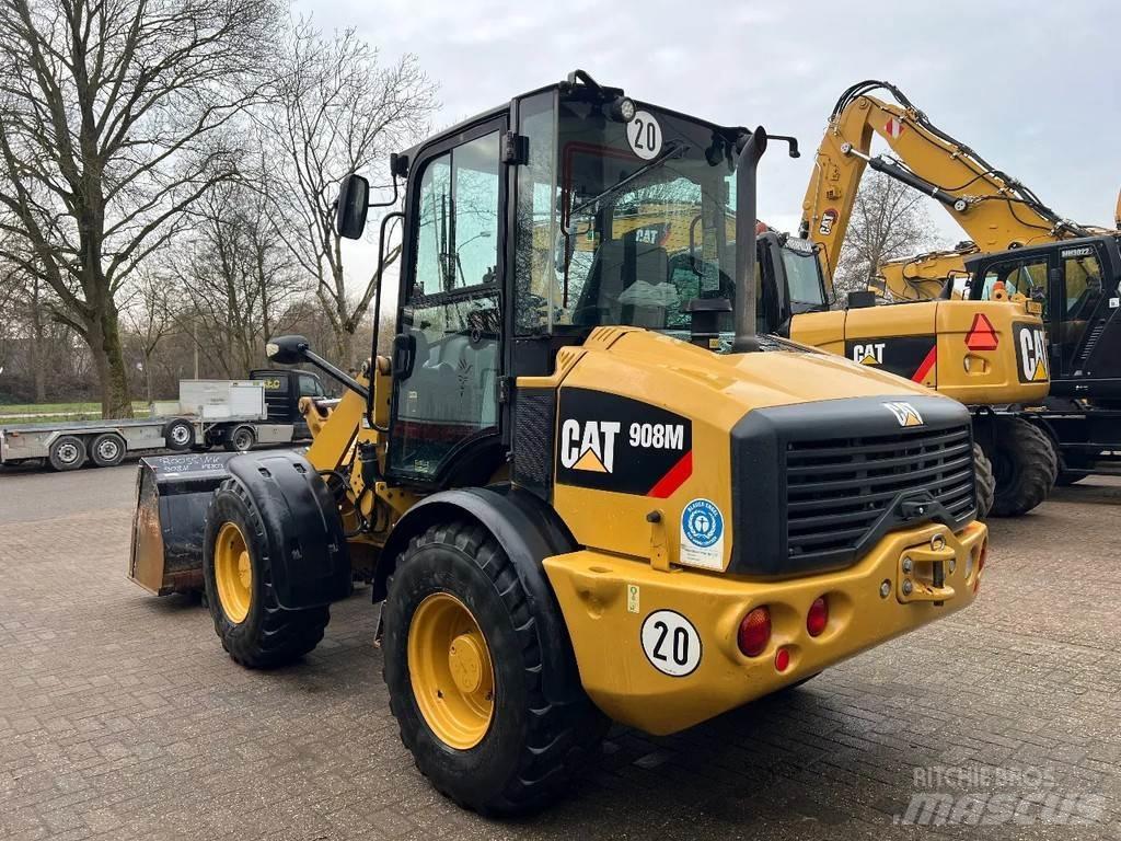 CAT 908M Utovarivači na točkove