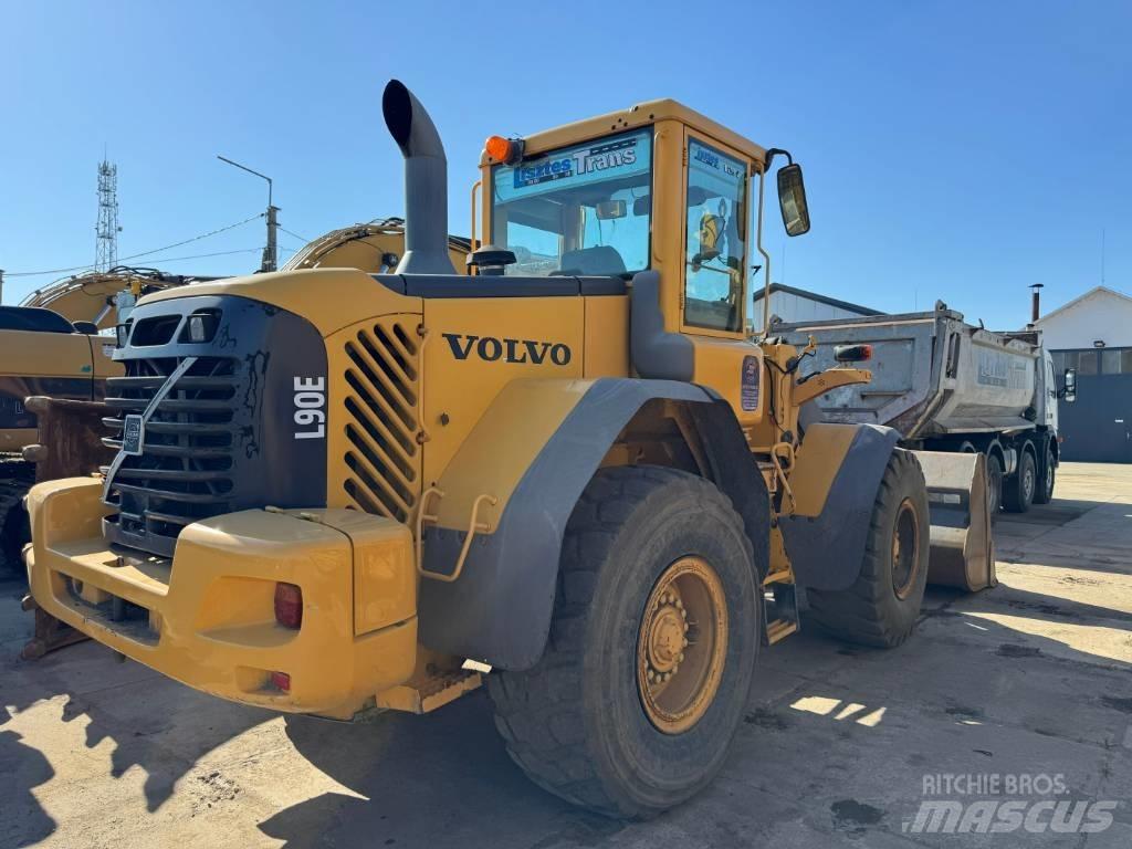 Volvo L 90 E Utovarivači na točkove
