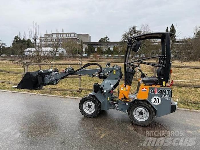 GiANT G1100 Utovarivači na točkove
