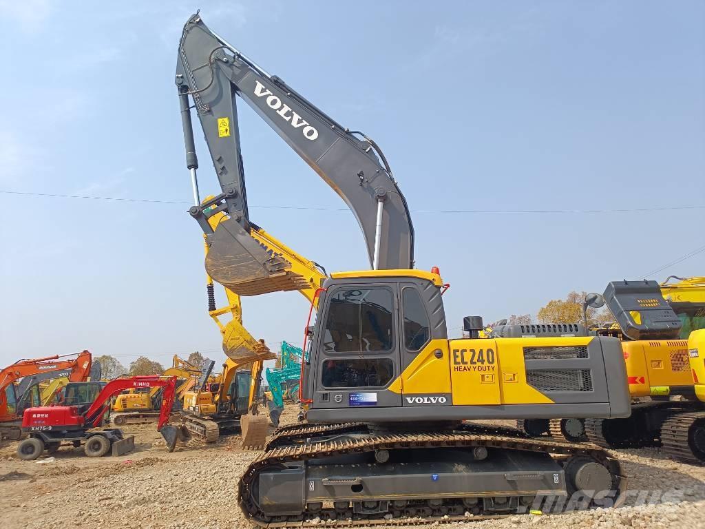 Volvo EC 240 Bageri guseničari