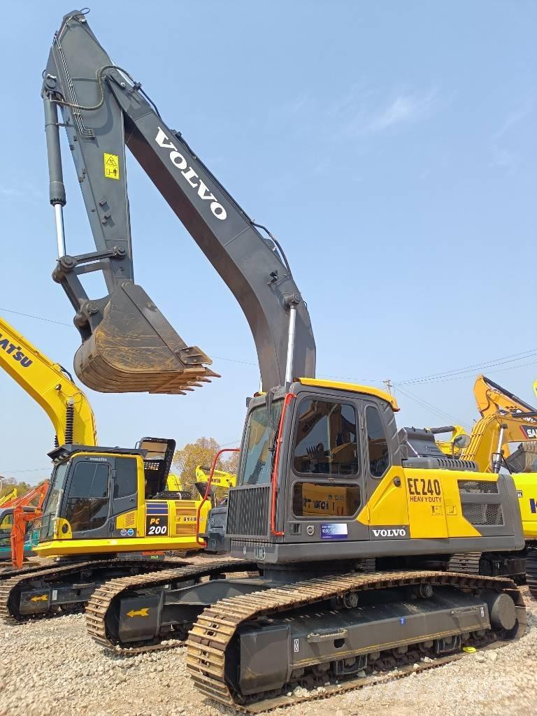 Volvo EC 240 Bageri guseničari