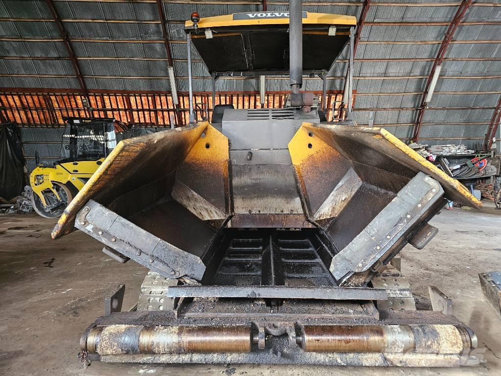 Volvo P6820C Asfaltni finišeri