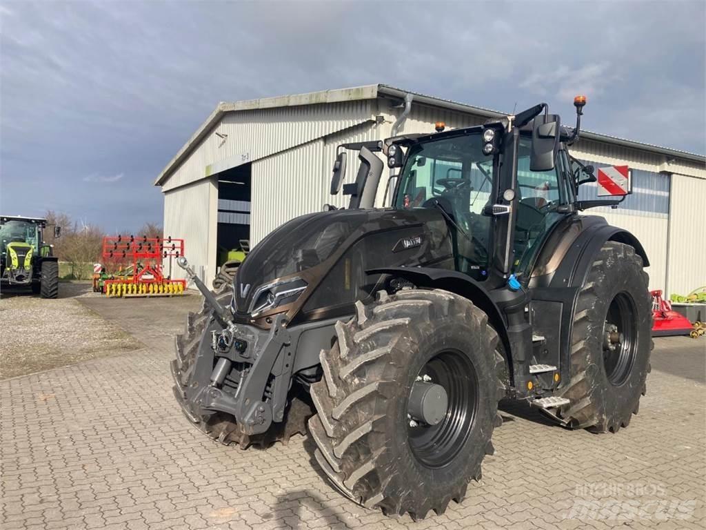 Valtra Q245 Traktori