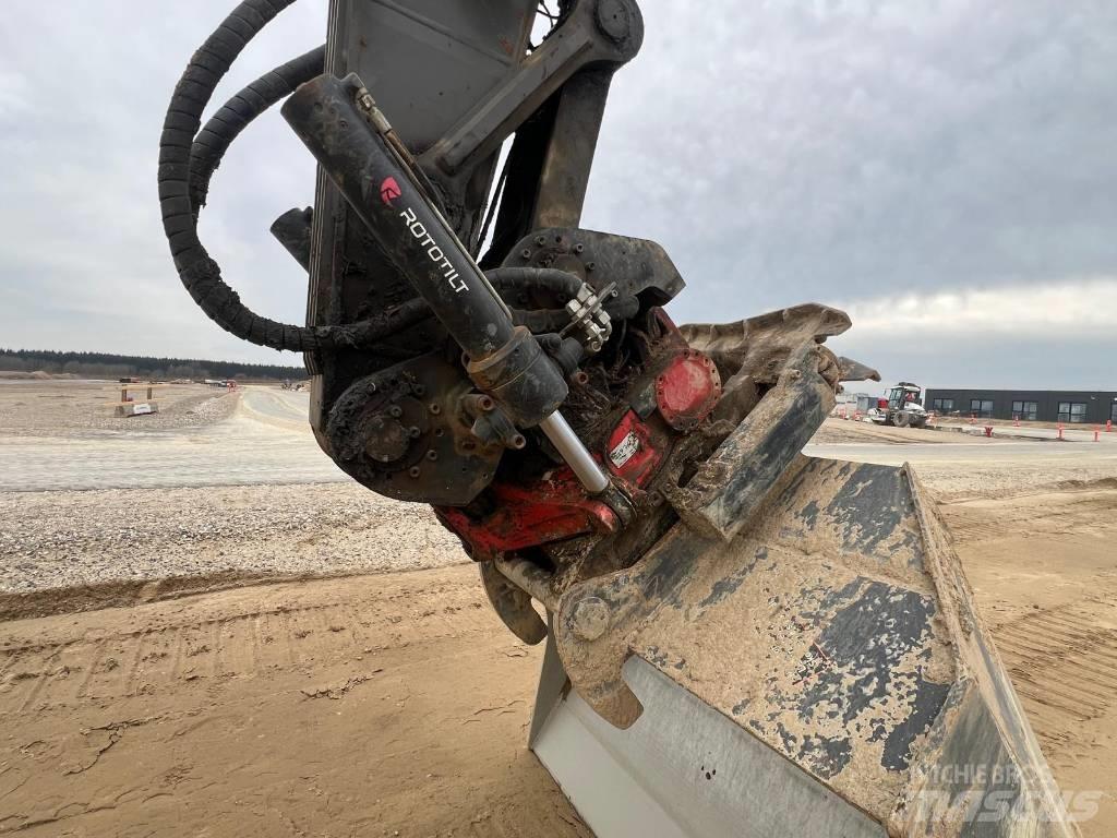 Volvo EC220EL Bageri guseničari