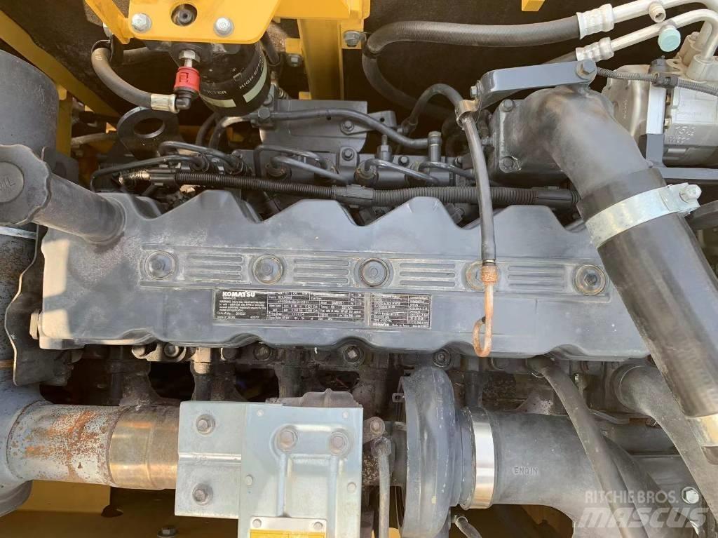 Komatsu PC 220-8 Midi bageri 7t – 12t