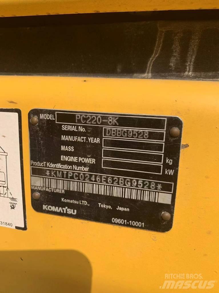 Komatsu PC 220-8 Midi bageri 7t – 12t
